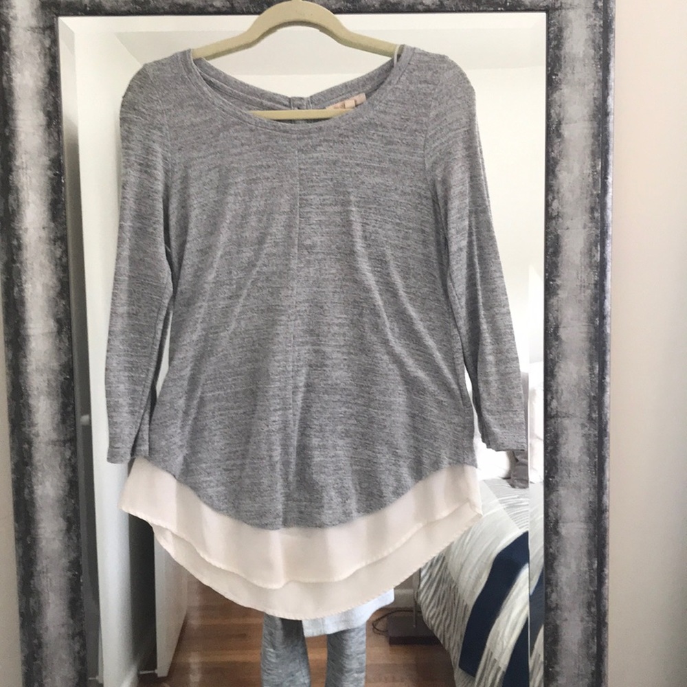 Skies Are Blue Hillsboro Mixed Material Hem Top